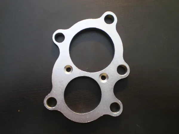 Flens voor Downpipe GT2560R, GT28R, GT28RS, GT2871, GT2876R, GT3071R GTR-2871 met 2 gatenboringen staal