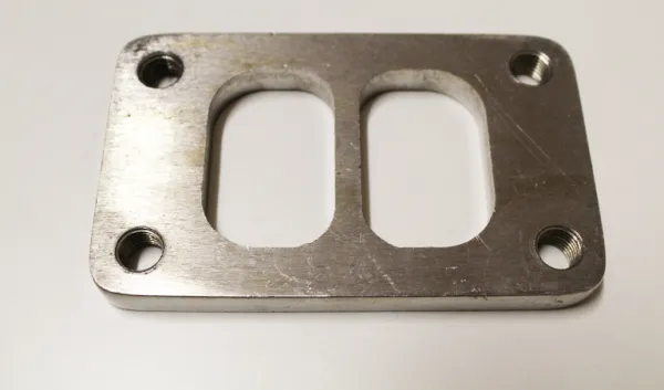 Flens T3 split voor spruitstuk 10mm dik uit roestvrij staal 86x45mm met M10 draadgat