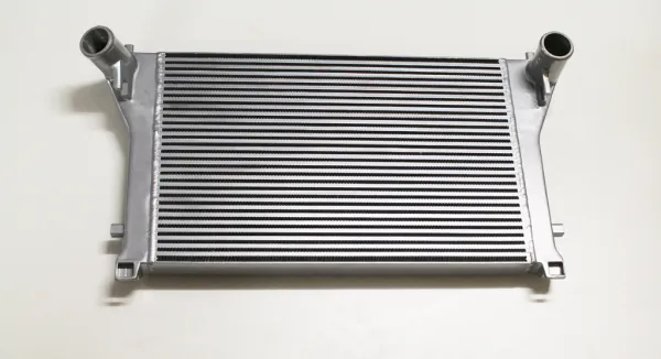 Intercooler kit voor Audi A3 8V, Seat Leon 5F, Skoda Octavia, Golf 7 GTI 2.0 TFSI 50mm plug and play
