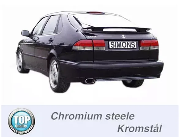 Achteraanzicht van een zwarte SAAB 9-3 Coupé met Simons sportuitlaatsysteem. Vierkante uitlaat (70x140 mm) duidelijk zichtbaar. Onder het voertuig staat "Chromium steele Kromstål". TOP Quality" logo links.
