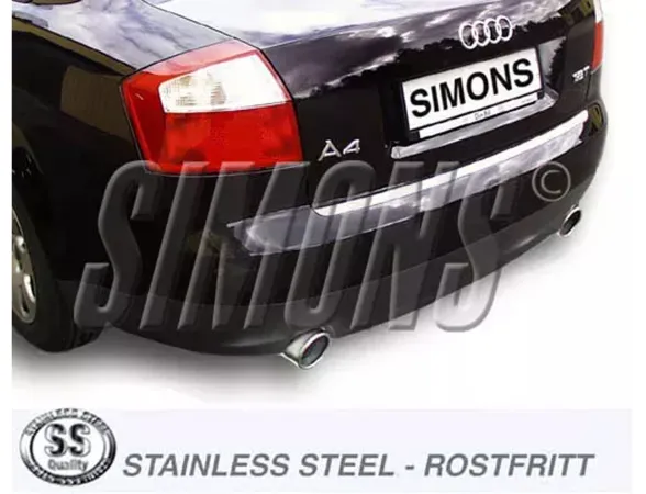 Close-up van de achterkant van een zwarte Audi A4 met gemonteerde Simons Duplex sportuitlaat. Twee ronde, zilveren uitlaatpijpen zijn zichtbaar. Op de achtergrond is de merknaam Simons te zien.