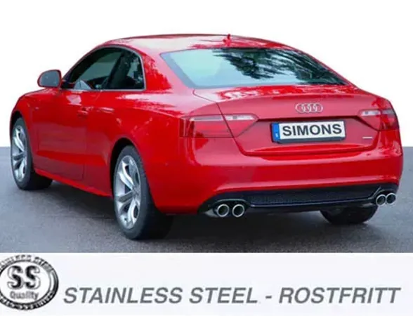 Rode Audi A4, achteraanzicht. Kentekenplaat met "SIMONS". Duplex sportuitlaatsysteem L+R, vier uitlaatpijpen (2x80mm). Onder: Roestvrijstalen logo van Simons.