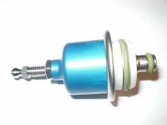 Verstelbare benzinedrukregelaar 3-5 bar op originele injectierail 1.8T, VR6