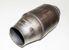 Sportkatalysator HJS 200 cellen met E-keurmerk tot 2.5L 305pk 3500cc Euro 4 HJS90950172